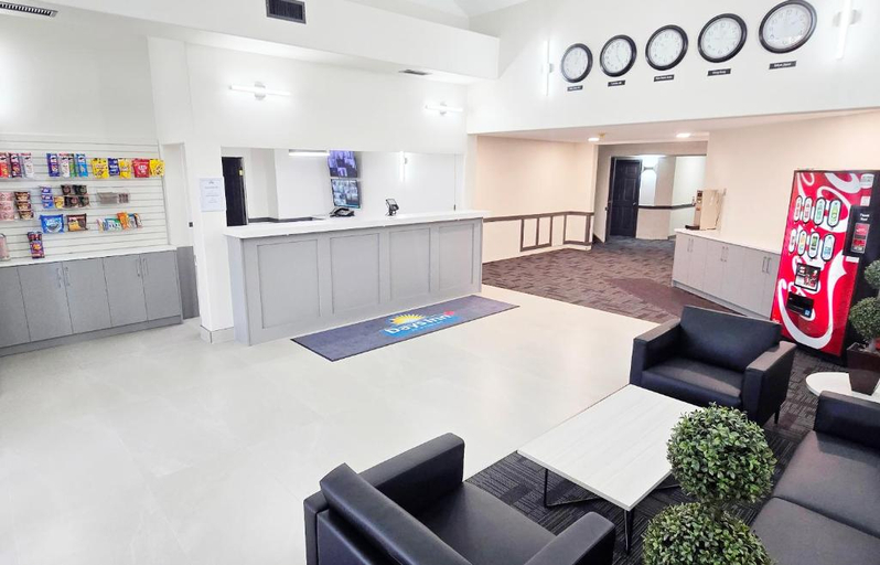 Public Area, Days Inn by Wyndham Valemount, Fraser-Fort George