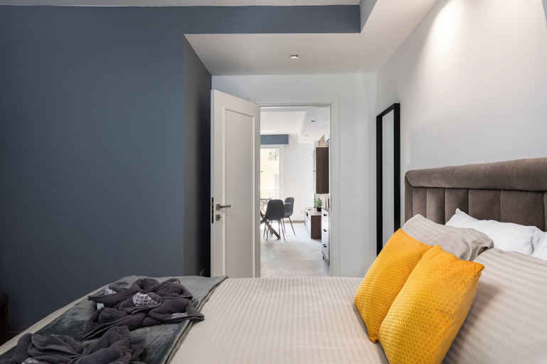 Room 5, Modern 1BR APTS near Manoel & Tigne