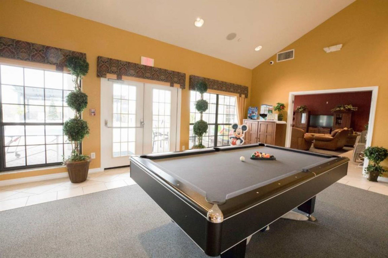 Public Area, Highgrove Homes, Lake