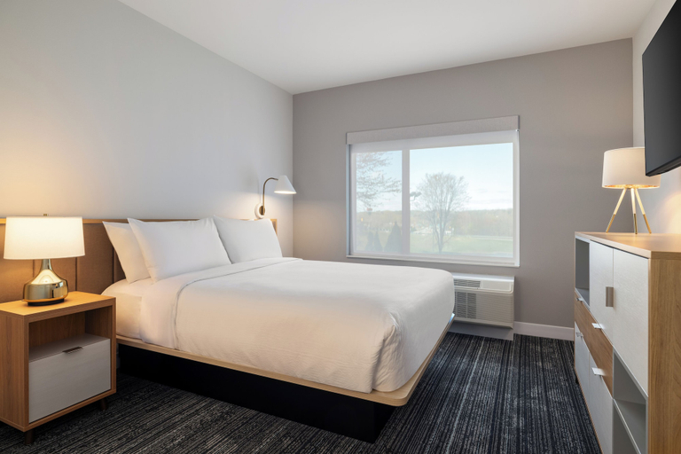 Room 4, Towneplace Suites By Marriott Hickory, Catawba