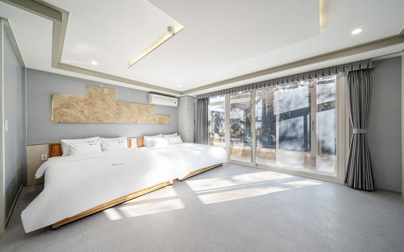 Bedroom 2, Yeongdeok Ocean Hill Park Hotel & Pension, Yeongdeok