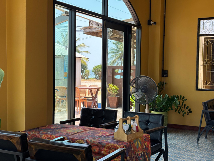 Public Area 3, Phoenix Room, Pathiu