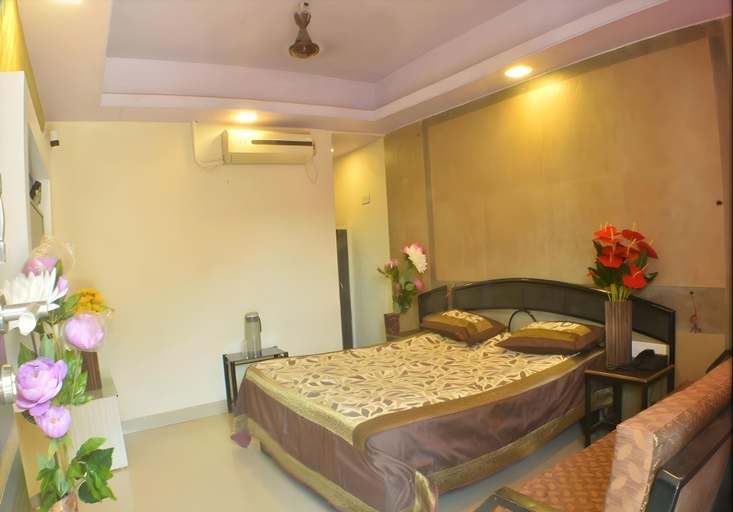 Sport & Beauty, Hotel Ashoka Inn, Satara