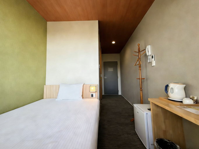 Room 2, Kansai Airport Hotel Pine Villa, Izumisano