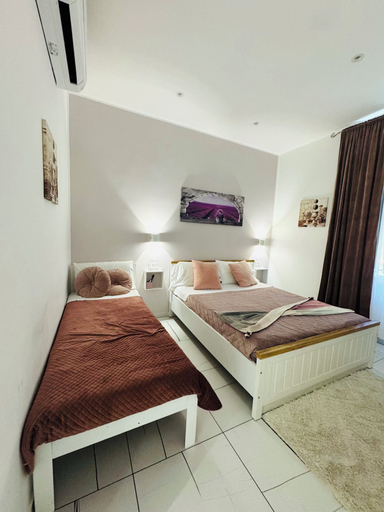 Bedroom 4, Laura Rooms, La Spezia
