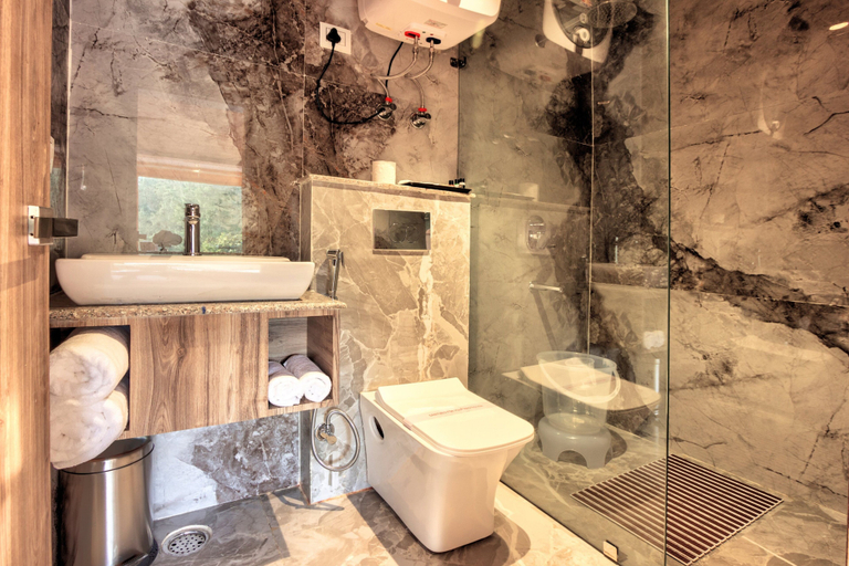 Bathroom 3, Katson Courtyard Mashobra, Shimla