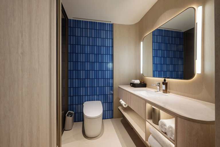 Bathroom, Crystal Hotel Shanghai Jinqiao One, Shanghai