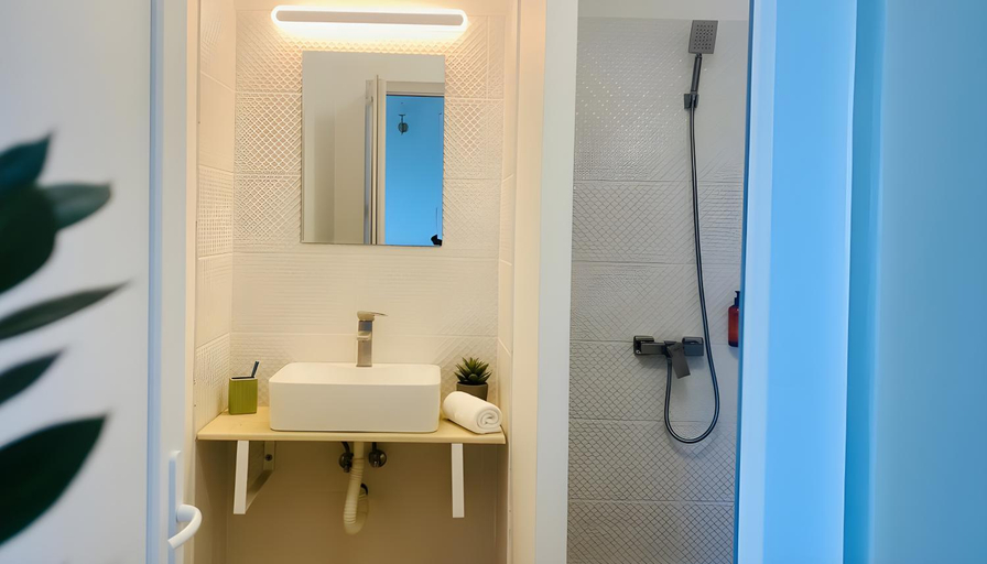 Bathroom 2, Casa de Oaspeti 2 Mai, Limanu