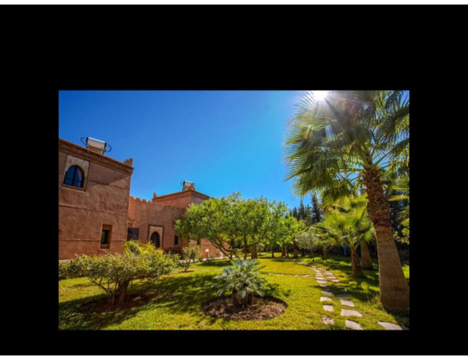 Exterior view 4, Palace With 2 Villas and 2 Swimming Pools in Sidi Abdellah Ghiat, Al Haouz