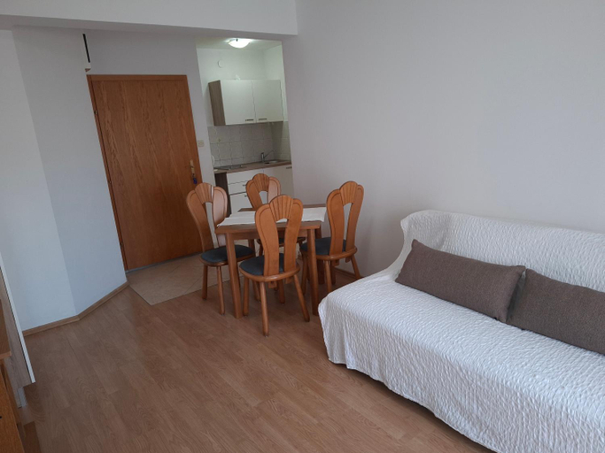 Bedroom 2, Apartments Dalmacija, Podstrana