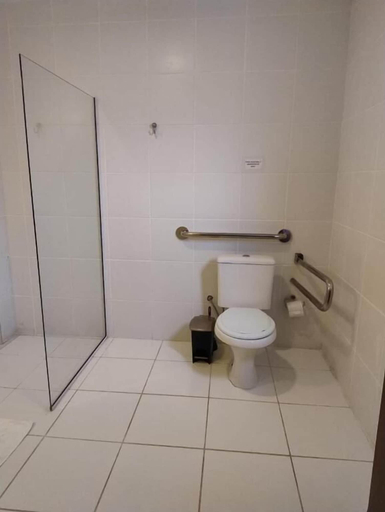 Bathroom 3, Colônia de Férias Beleza e Arte, Caraguatatuba
