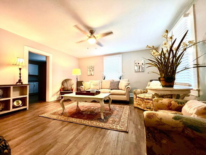Interior 4, Historic Home in Downtown Greer Shop,eat & Sleep, Spartanburg