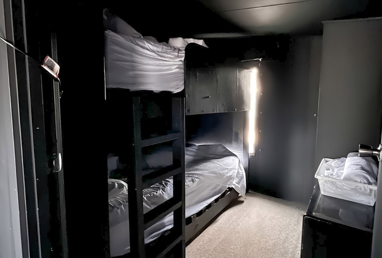 Bedroom 5, Kangaroo Lake C & C Park, Gannawarra