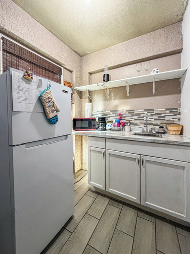 Private kitchen 3, Executive Studio, Lee
