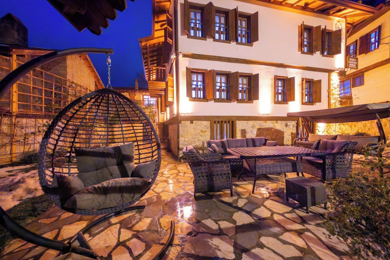 Outdoor dining 4, han-ı safran konak, Safranbolu