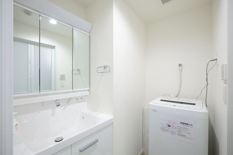 Bathroom 3, Mugenzaka by Tranova, Shibuya