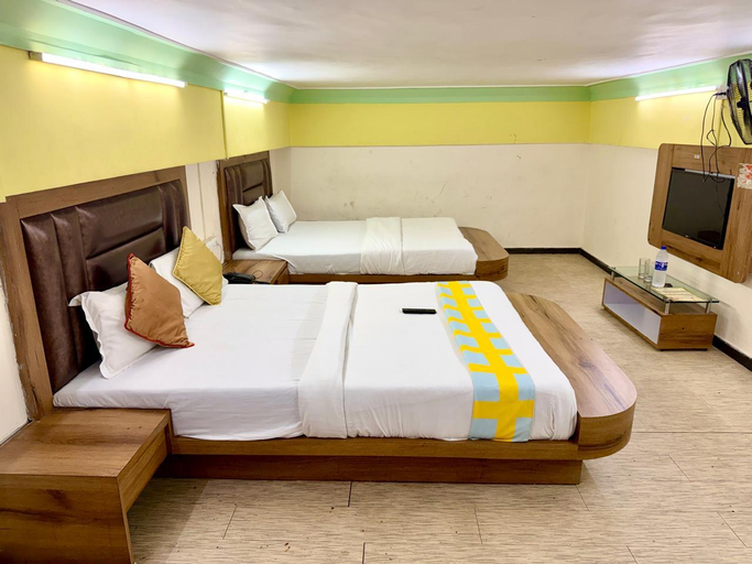 Bedroom 5, Hotel Babas Residency, Mumbai Suburban