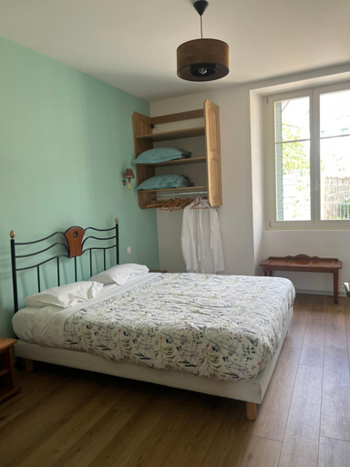 Bedroom 2, La Cascade, Doubs