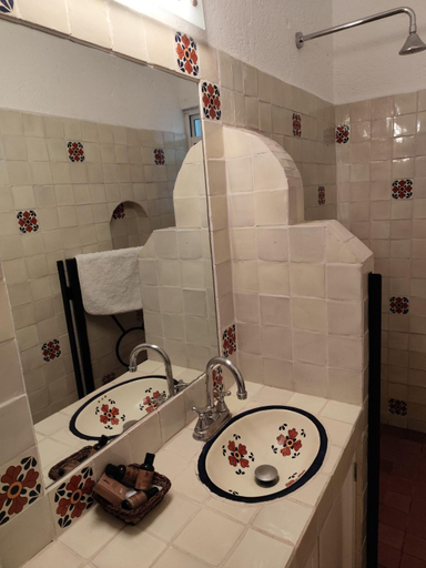 Bathroom 4, Casa De Las Conchas Cuernavaca, Huitzilac