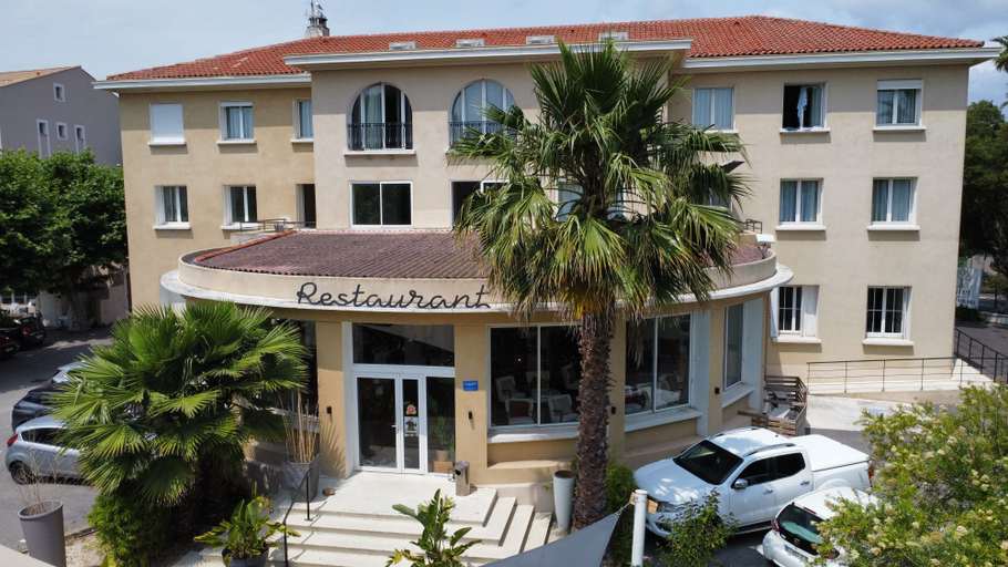 Exterior & Views 2, Adonis Sanary Grand Hôtel des Bains, Var