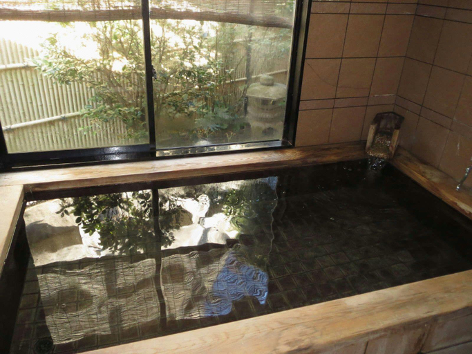 Bathroom, Yamani Gosaku, Kitaibaraki