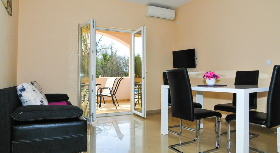 Others 2, Apartmani Bulajic