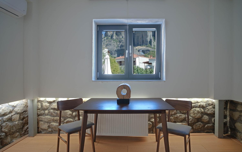 Others 3, 1951 Suites, Thessaly