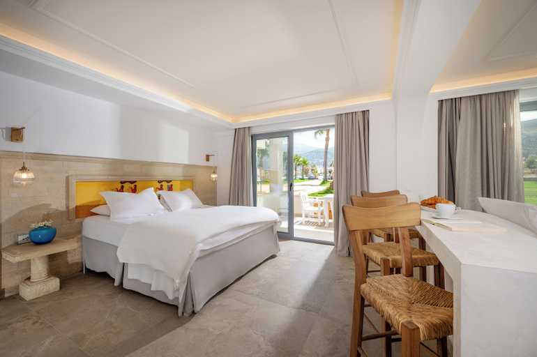 Bedroom 3, Parthenis Beach Suites by the Sea, Crete