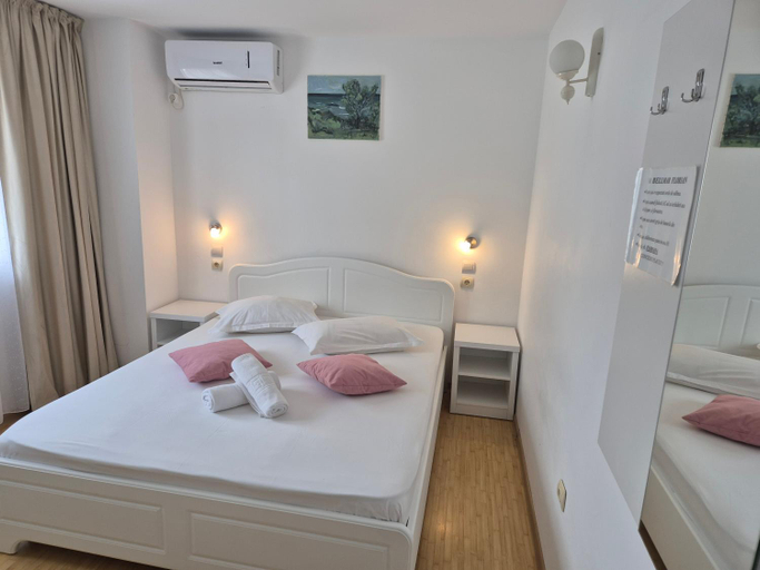 5, VILA BELLMAR FLORIAN, Tuzla