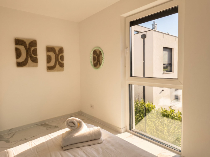 Room 2, Quiet Luxury 4BR With1LR Garden Villa, Mödling