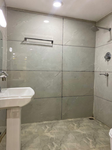 Bathroom 5, River View Heritage Resort Pvt. Ltd., Mechi