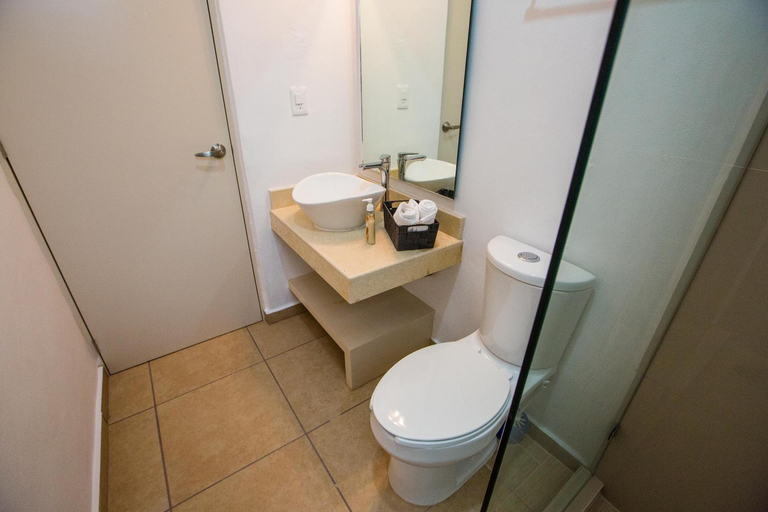 Bathroom 2, Magico s apartments, Cozumel