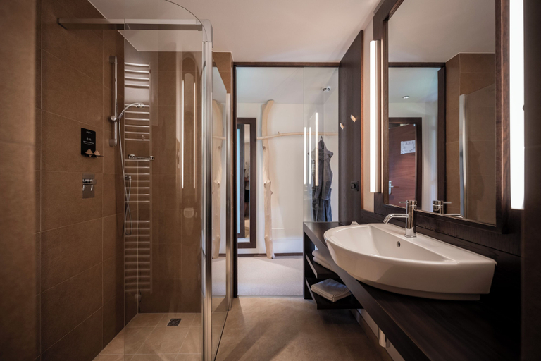 Bathroom 5, Das Mühlwald Quality Time Family Resort, Bolzano