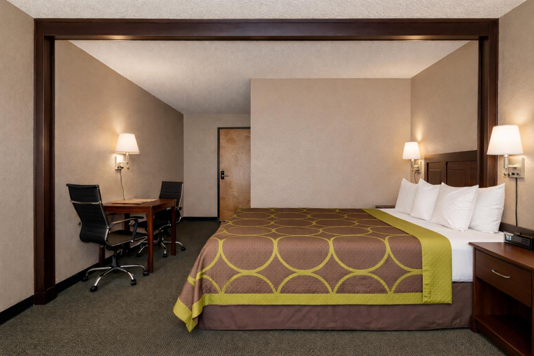 Bedroom 2, Super 8 By Wyndham Gallup, McKinley