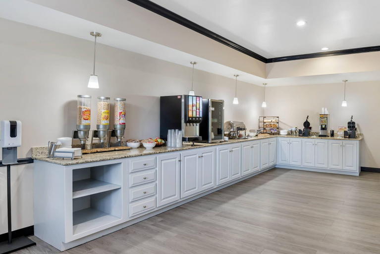 Food & Drinks 5, Country Inn & Suites by Radisson, Ashland - Hanover, VA, Hanover