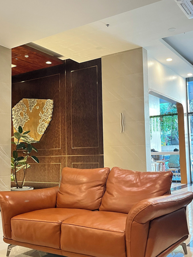 Lobby 5, Luxee Haven Airbnb, Quezon City