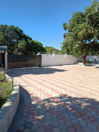 Property grounds, Tiptree Lodge, Livingstone