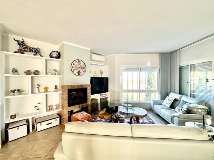 Others 4, Villa Vista Verde -Sea views -3 Bedrooms -Heated Pool, Málaga