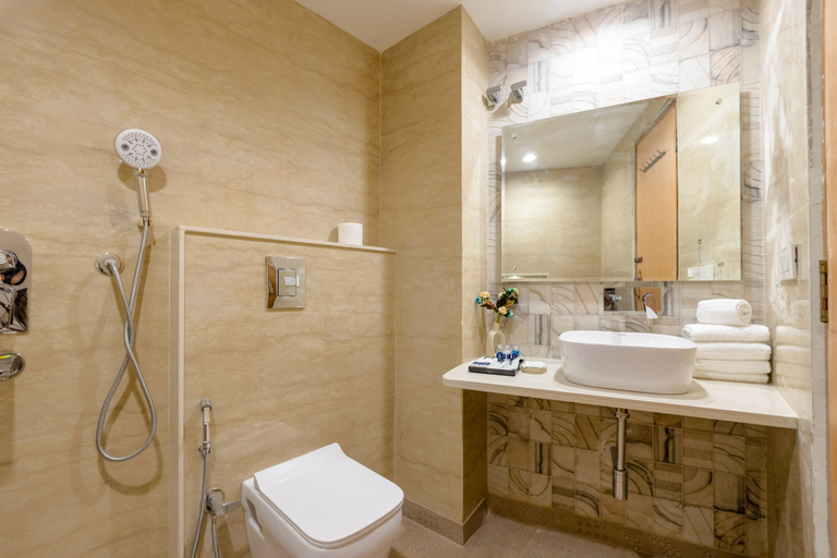 Bathroom 5, New King by Backpackers Heaven, Delhi
