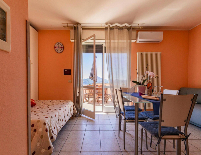 Living room 5, Residence Casa & Vela With Private Beach, Oggebbio, Verbano-Cusio-Ossola
