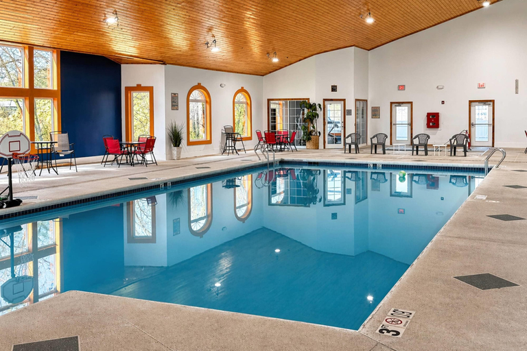 Others 1, Comfort Suites Wisconsin Dells Area, Columbia