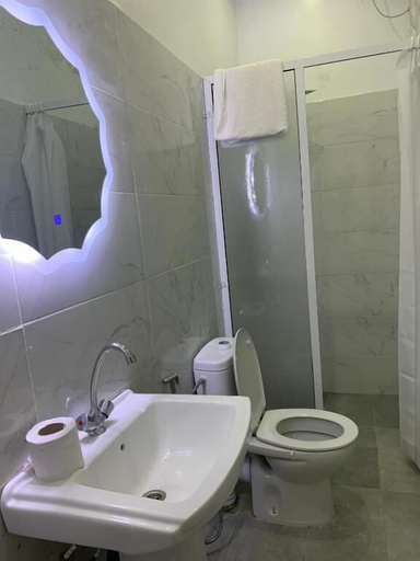 Bathroom 3, Résidence astou et ndiaga, Dakar