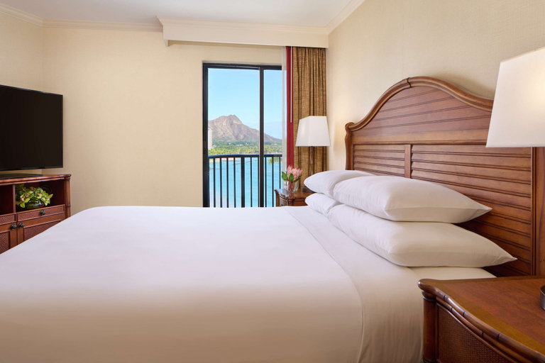 Bedroom 3, OUTRIGGER Waikiki Beach Resort, Honolulu