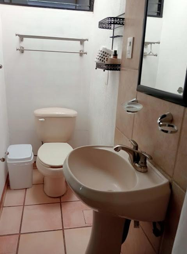 Bathroom, Hotel Posada del Carmen, San Luis Potosí