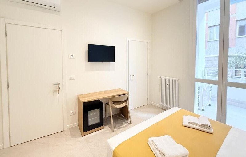 Room 5, Saragozza 114, Bologna