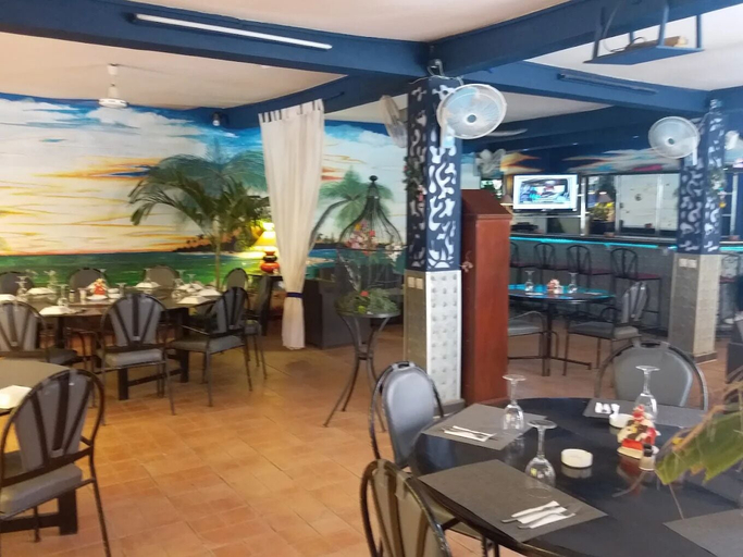 Food & Drinks 5, Fana Hotel, Dakar