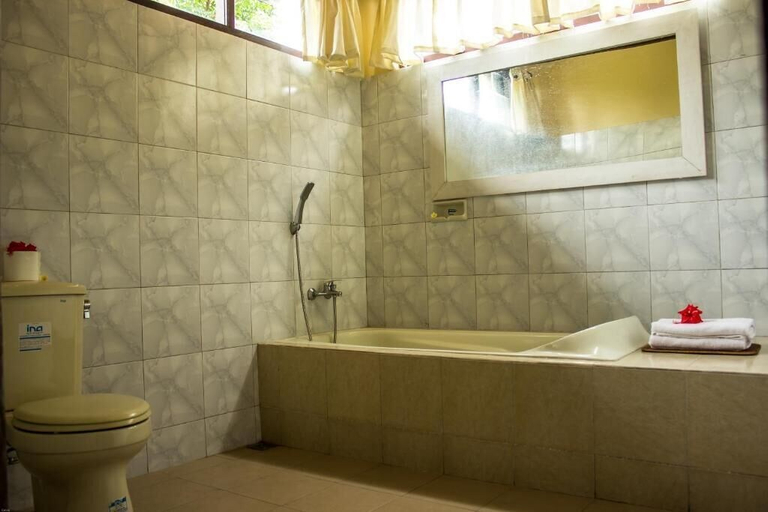 Bathroom 5, Bisma Jaya Bungalow, Gianyar