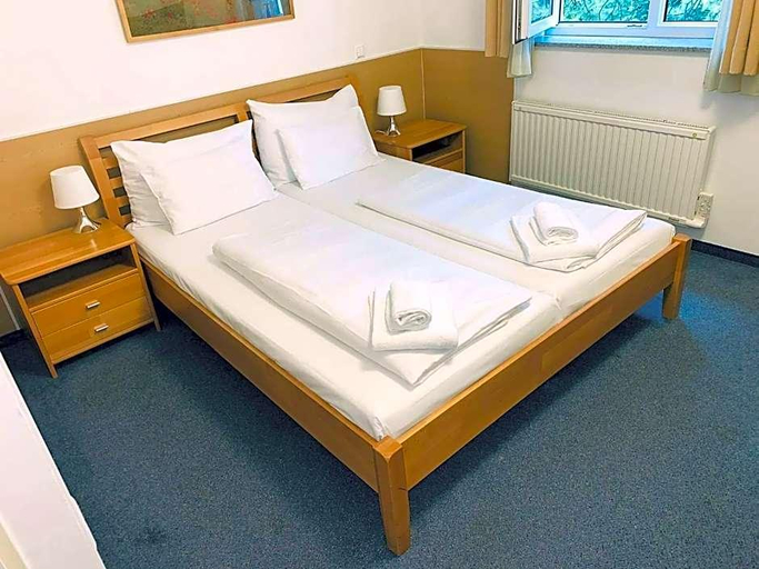 Bedroom 5, Hotel Donaustadt Kagran, Wien