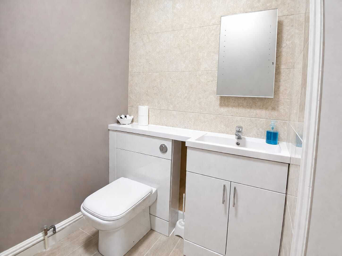 Bathroom 3, Tree Hotel, Oxfordshire