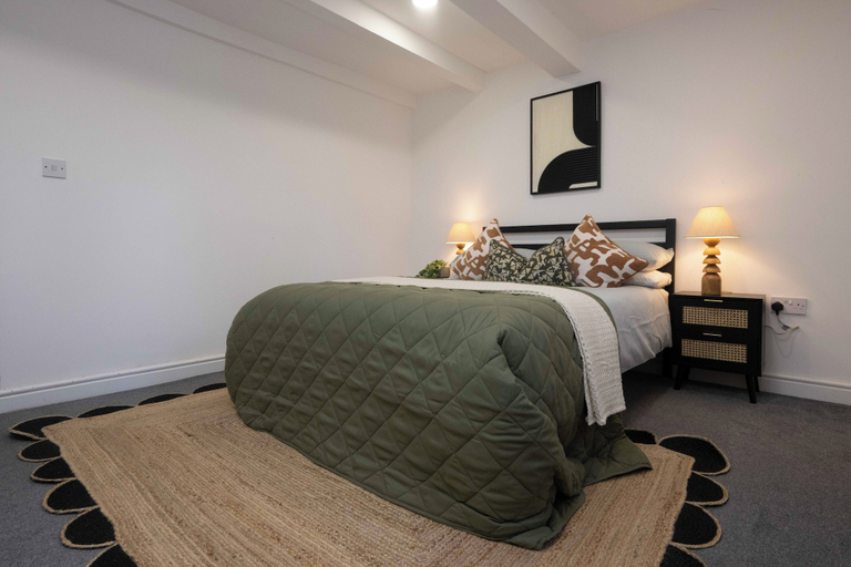 Room 3, Norfolk House, Gloucestershire